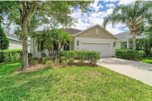 4650 Woodbrook Dr, SARASOTA