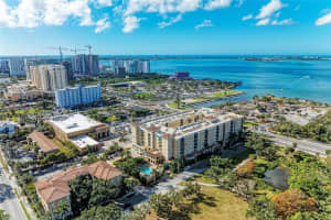 1064 N Tamiami Trl #1304, SARASOTA