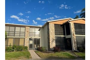 5400 34th St W #e8, BRADENTON