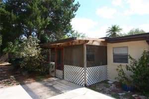 615 Shore Rd #4, NOKOMIS
