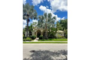 8005 Desoto Woods Dr, SARASOTA