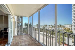 800 Benjamin Franklin Dr #406, SARASOTA