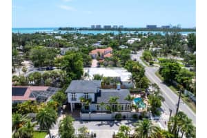 324 Siesta Dr, SARASOTA 324 Siesta Dr, SARASOTA