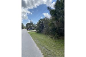 2470 Wenona Dr, NORTH PORT 2470 Wenona Dr, NORTH PORT