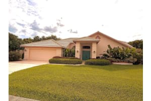 4871 Winterhaven Dr, SARASOTA