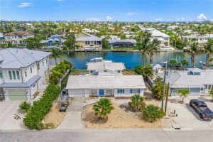 512 67th St, HOLMES BEACH