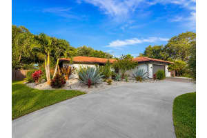 392 W Rossetti Dr, NOKOMIS 392 W Rossetti Dr, NOKOMIS