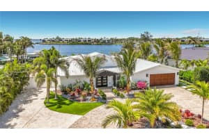 605 Key Royale Dr, HOLMES BEACH 605 Key Royale Dr, HOLMES BEACH