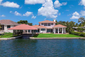 330 W Bay Dr, VENICE 330 W Bay Dr, VENICE