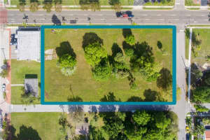 427,407, 417, 425 E Olympia Ave, PUNTA GORDA
