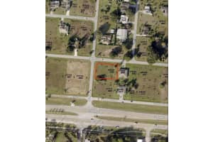 12000 Tamiami Lots 15 & 16 Trl S, NORTH PORT
