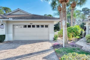 932 Onager Ct, ENGLEWOOD