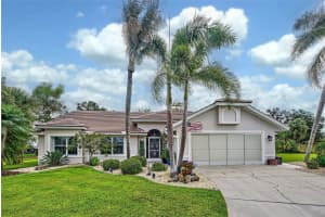 5001 Greenway Dr, NORTH PORT