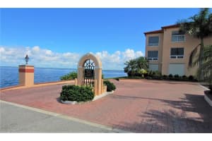 1 Colony Point Dr #5c, PUNTA GORDA