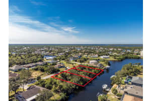 17324, 17332, 17340 Gulfspray Cir, PORT CHARLOTTE
