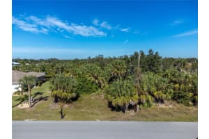17324 Gulfspray Cir, PORT CHARLOTTE