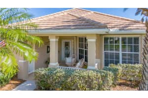 2800 Whispering Pine Ln, NORTH PORT