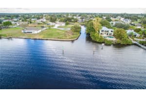 3300 Peace River Dr, PUNTA GORDA