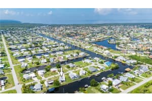 720 Dania Ct, PUNTA GORDA