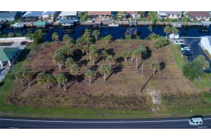 3657 Tamiami Trl, PUNTA GORDA