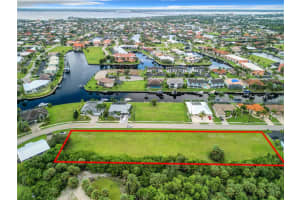 2807, 2813, 2817, 2823 Magdalina Dr #2829, 2835, PUNTA GORDA