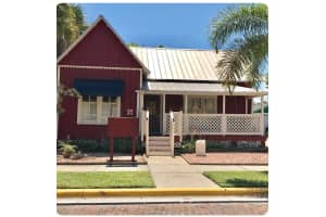 225 Sullivan St, PUNTA GORDA