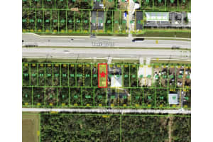 897 Tamiami Trl, PORT CHARLOTTE