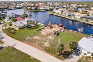 243 Venezia Ct, PUNTA GORDA
