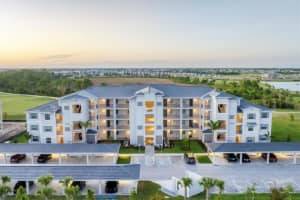 12240 Wellen Golf St. #302, VENICE