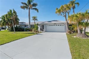 3718 Se 21st Ave, CAPE CORAL