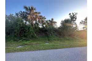 919 Webster Ave Nw, PORT CHARLOTTE