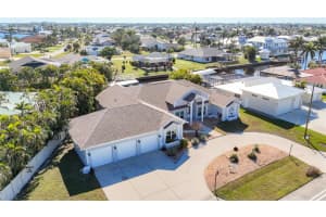 2124 Cornwallis Pkwy, CAPE CORAL