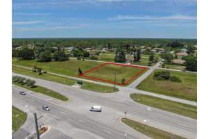 11996 Tamiami Trl S, NORTH PORT