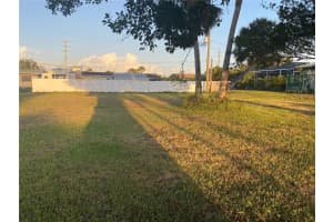 543 Azalea Dr Nw, PORT CHARLOTTE