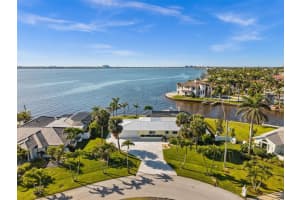1600 Edith Esplanade, CAPE CORAL