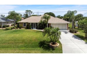 1240 Alpinia Rd, NORTH PORT