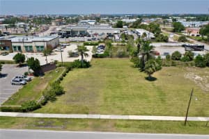 122 E Mckenzie St, PUNTA GORDA