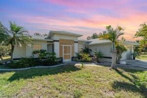 4010 Yucatan Cir, PORT CHARLOTTE