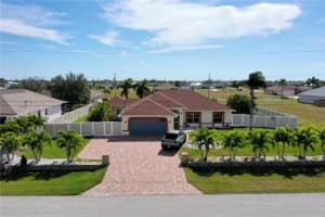 1118 Nw 17th St, CAPE CORAL
