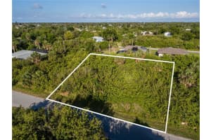 138 Edgemere St Nw, PORT CHARLOTTE