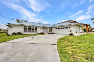 114 Sinclair St Se, PORT CHARLOTTE