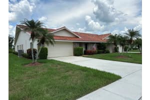 11250 Sw Essex Dr, LAKE SUZY