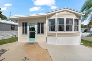 228 Lancer Dr, NOKOMIS