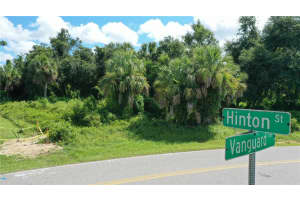 284 Hinton St, PORT CHARLOTTE