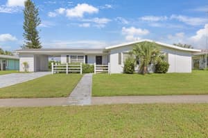 2219 Beacon Dr, PORT CHARLOTTE