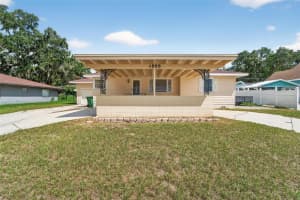 1525 N Lake Howard Dr, WINTER HAVEN