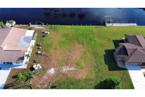 108 Se Sinclair St Se, PORT CHARLOTTE