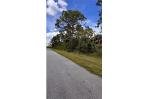 72 Pompano St, PORT CHARLOTTE