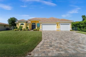 211 Se 37th Ln, CAPE CORAL
