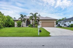 2112 Jacobs St, PORT CHARLOTTE